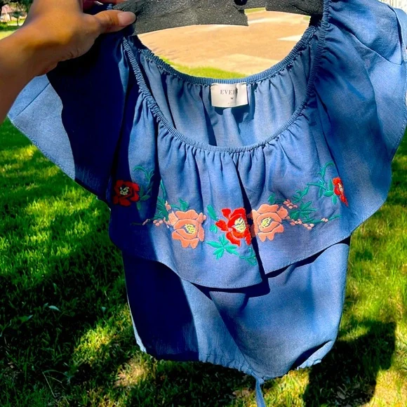 Everly Spring Top - Picture 1 of 1